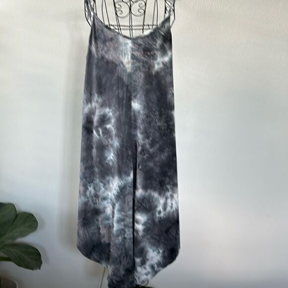 J.Valdi Tie-Dyed Print Flowy Cropped Jumpsuit Cover-Up - Picture 4 of 9